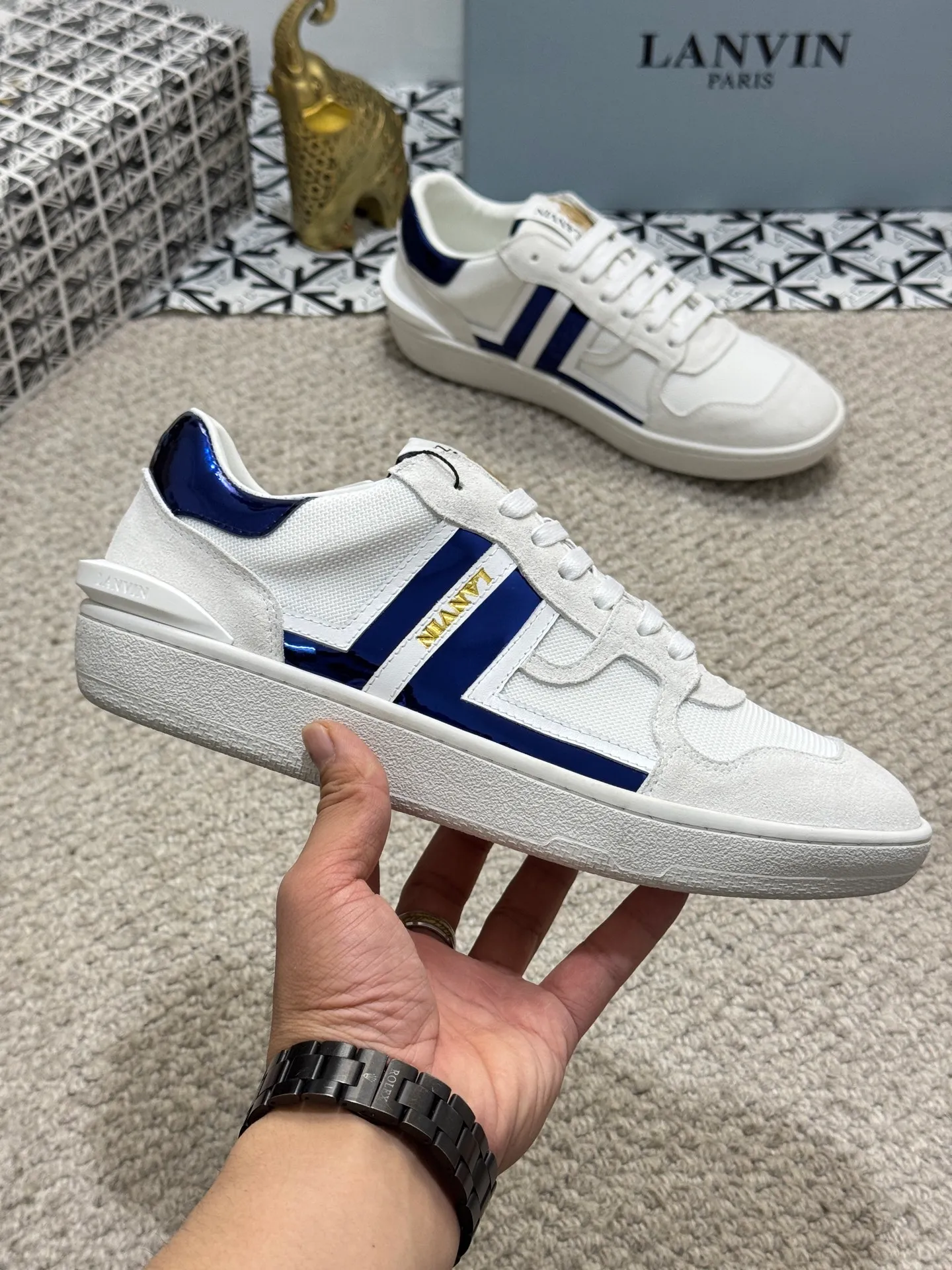 Men's men's shoes 💰520 [New style] 🦈🦈lanvin #LANVIN spring and summer series new colors ❤️‍🔥The latest lace-up fashionable casual Forrest Gump running shoes~bumpr high-quality couple 👫 series!! The latest trendy products of the season. Many bloggers have planted grass and purchased the original molds for customization. The uppers are nubuck leather. They are very versatile, fashionable and casual, and are comfortable to wear on the feet. Recommended! The original molds have clear logo rubber bottoms, which are non-slip and wear-resistant. Size: Female 36~40 Male 38-44 (45 customized